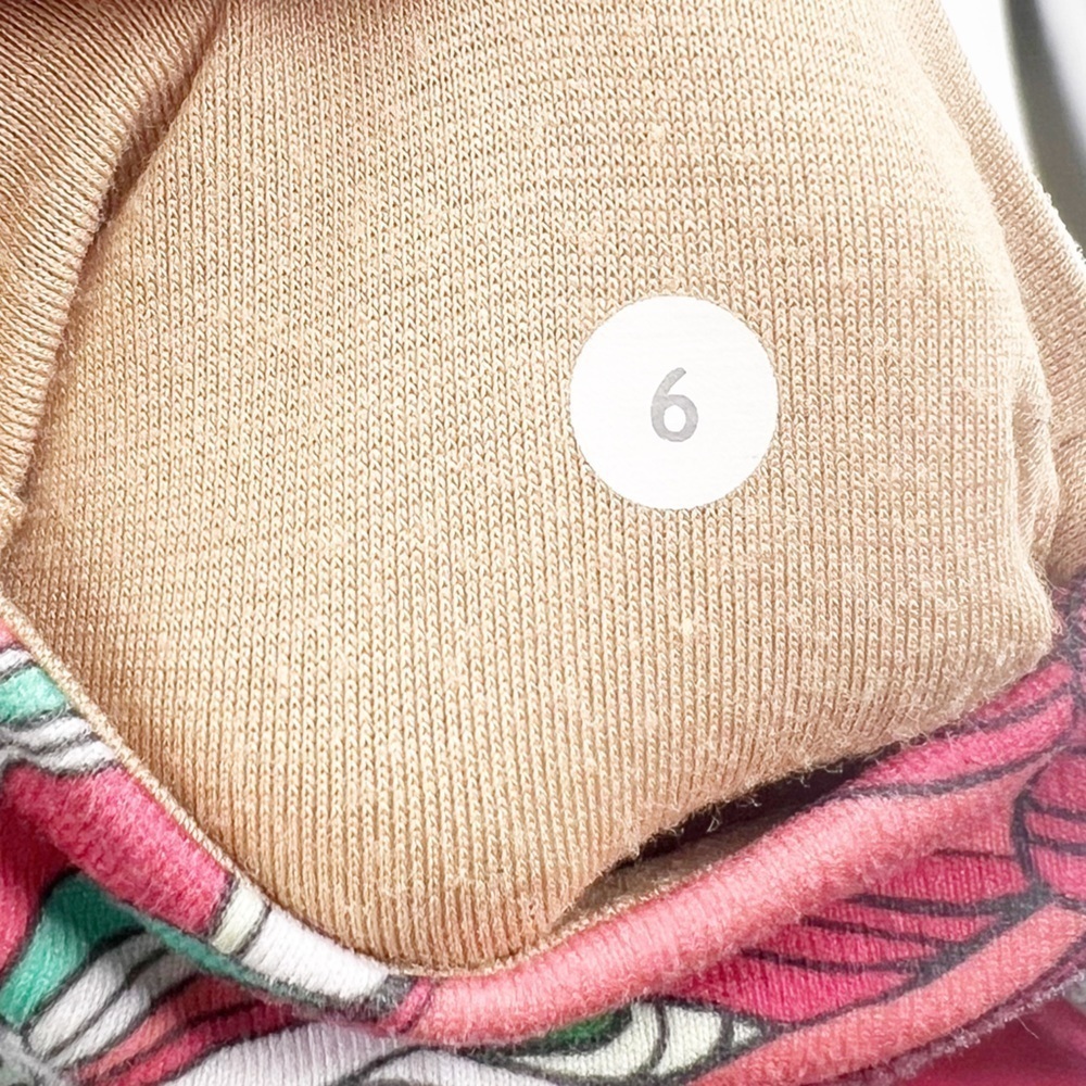 ✅ Lululemon Crop Gray Floral Band Gray White Reversible Capri Leggings Size 6 - Picture 5 of 5